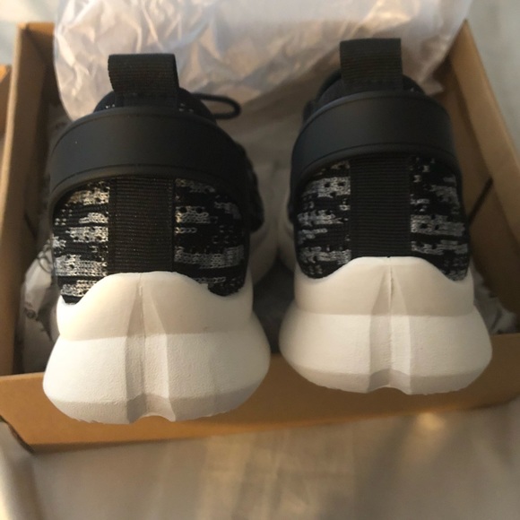 New Stylish Black Sneakers 👟 - Picture 8 of 8